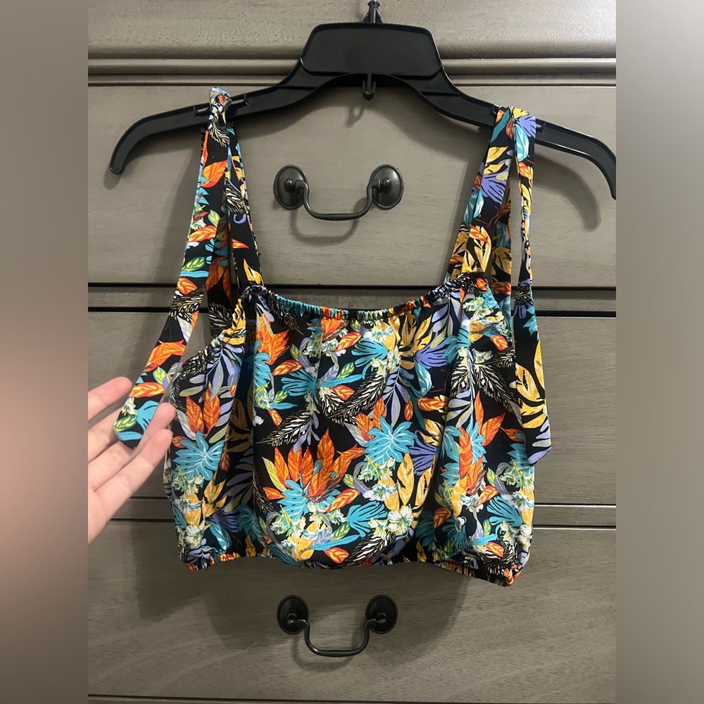 Lily Rose Adorable tropical crop top